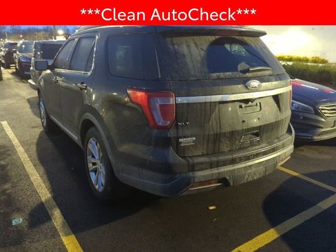 Used 2019 Ford Explorer XLT w/ Equipment Group 202A image 4