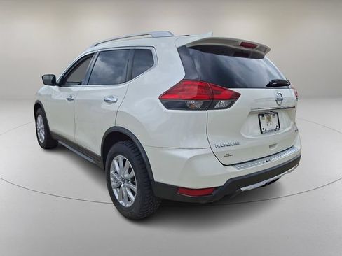 Used 2017 Nissan Rogue SV AWD/4WD image 7