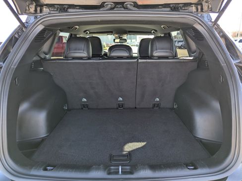 Used 2024 Jeep Compass Latitude AWD/4WD image 32
