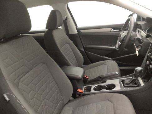 Used 2021 Volkswagen Passat 2.0T S image 21