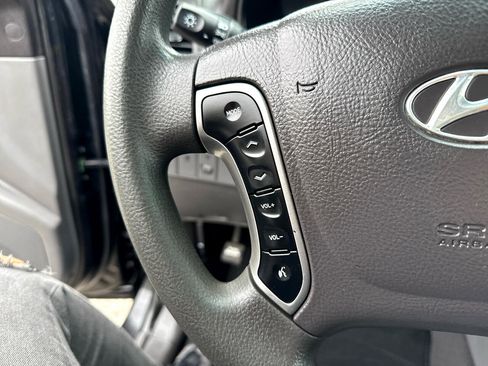 Used 2010 Hyundai Santa Fe GLS image 16