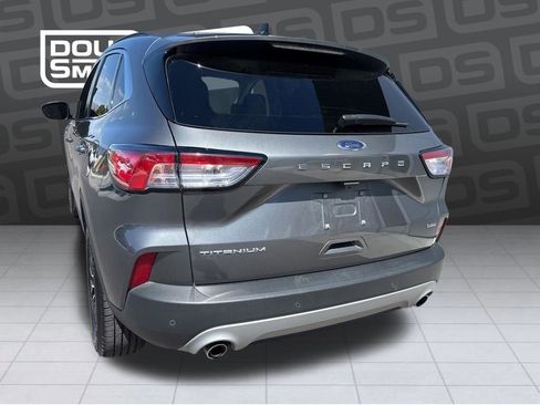 Used 2022 Ford Escape Titanium FWD image 3