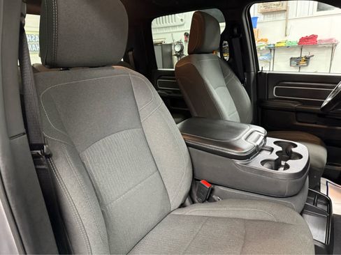 Used 2024 RAM 2500 Big Horn w/ Night Edition image 33