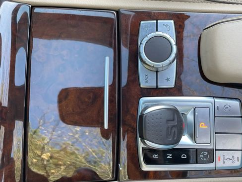 Used 2015 Mercedes-Benz SL 550 image 31