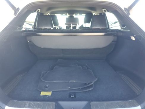 Used 2021 Toyota Venza XLE w/ Softex Package image 8