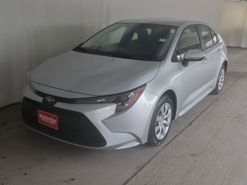 Used 2023 Toyota Corolla LE image 20