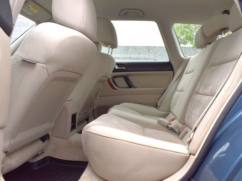 Used 2006 Subaru Outback 2.5i w/ Popular Equipment Group 1B AWD/4WD image 23