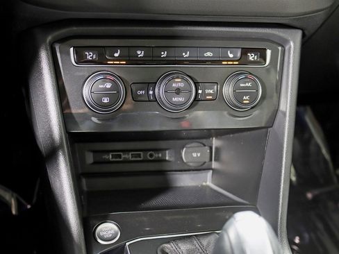 Used 2019 Volkswagen Tiguan SEL w/ 3rd Row Seat Package image 22