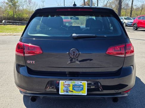 Used 2016 Volkswagen Golf S image 6