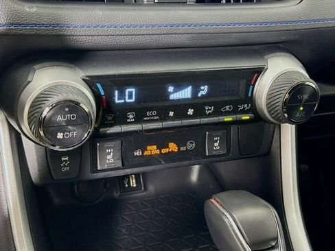 Certified 2024 Toyota RAV4 SE w/ Convenience Package AWD/4WD image 17