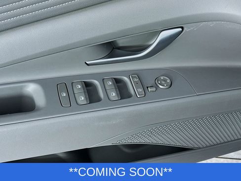 Used 2024 Hyundai Elantra SEL w/ Convenience Package FWD image 21