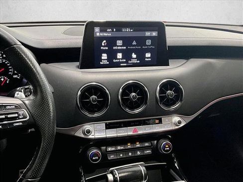 Used 2018 Kia Stinger GT1 RWD image 8