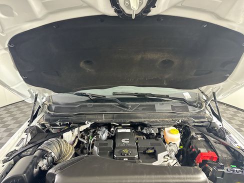 Used 2024 RAM 2500 Laramie w/ Safety Group image 34