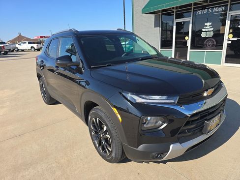 Used 2023 Chevrolet TrailBlazer LT w/ Convenience Package AWD/4WD image 9