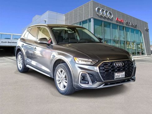Used 2023 Audi Q5 2.0T Premium w/ Convenience Package image 5