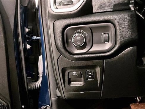 Used 2022 RAM 1500 Big Horn image 38