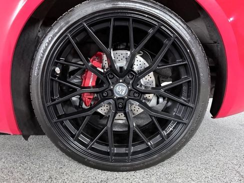 Used 2018 Porsche 718 Boxster RWD image 13