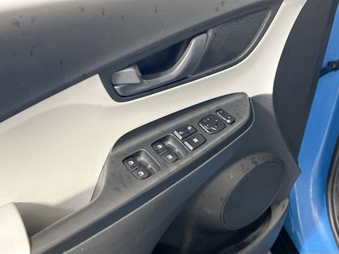 Used 2023 Hyundai Kona SEL image 17