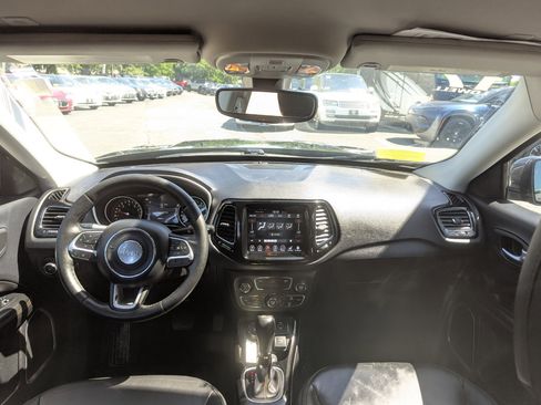 Used 2017 Jeep Compass Limited image 40