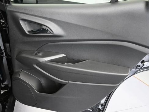 New 2026 Chevrolet Trax RS w/ Sunroof Package FWD image 26