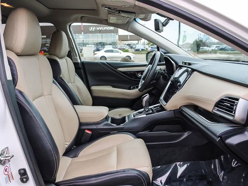 Used 2020 Subaru Outback Limited image 16