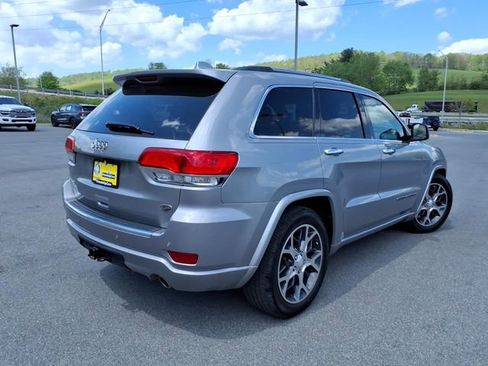 Used 2019 Jeep Grand Cherokee Overland AWD/4WD image 7