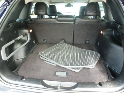 Used 2014 Jeep Cherokee Trailhawk AWD/4WD image 32