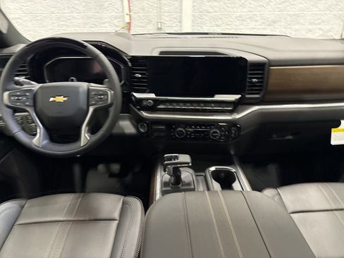 New 2026 Chevrolet Silverado 1500 High Country AWD/4WD image 14