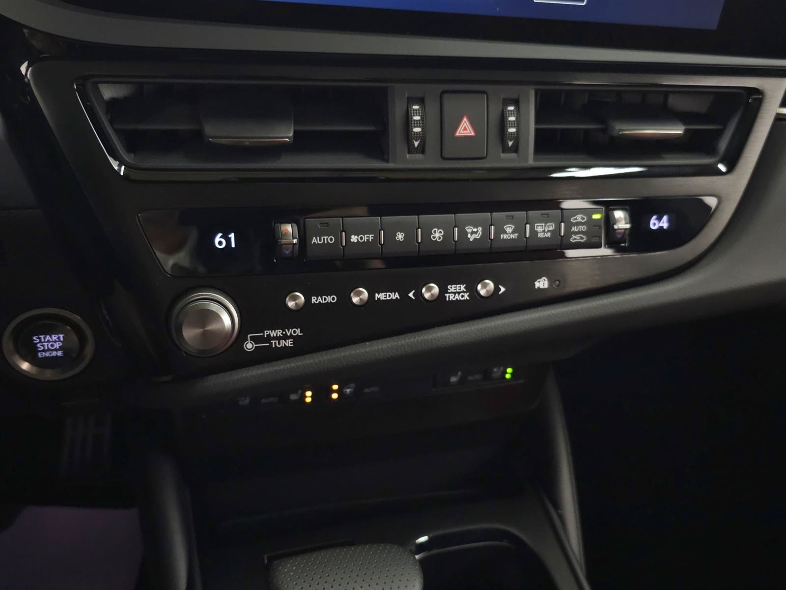Certified 2024 Lexus ES 350 F Sport w/ Accessory Package (Z2) FWD image 32