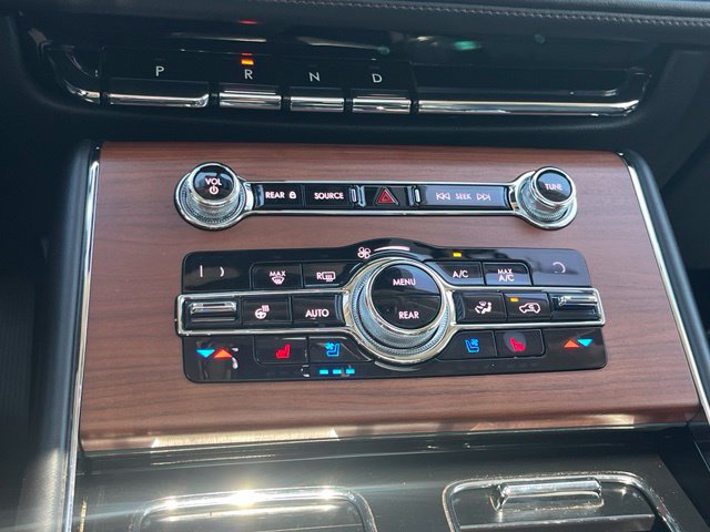 Used 2020 Lincoln Aviator Reserve w/ Equipment Group 202A AWD/4WD image 18