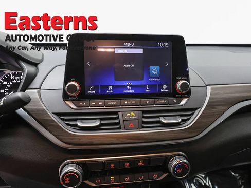 Used 2024 Nissan Altima 2.5 SV FWD image 12