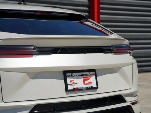 Used 2024 Lamborghini Urus S AWD/4WD image 16