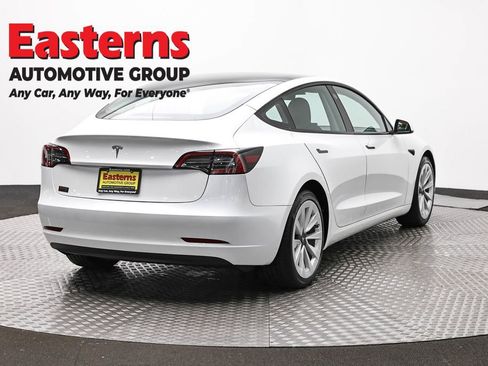 Used 2023 Tesla Model 3 Standard Range image 5