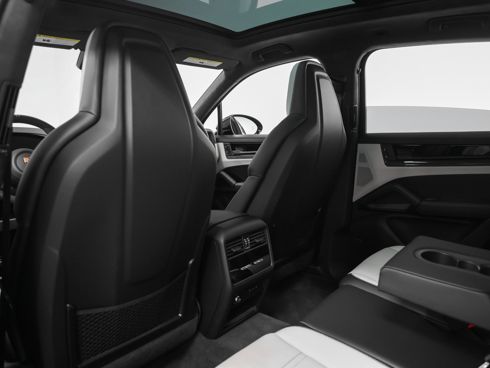 Certified 2026 Porsche Cayenne GTS AWD/4WD image 46
