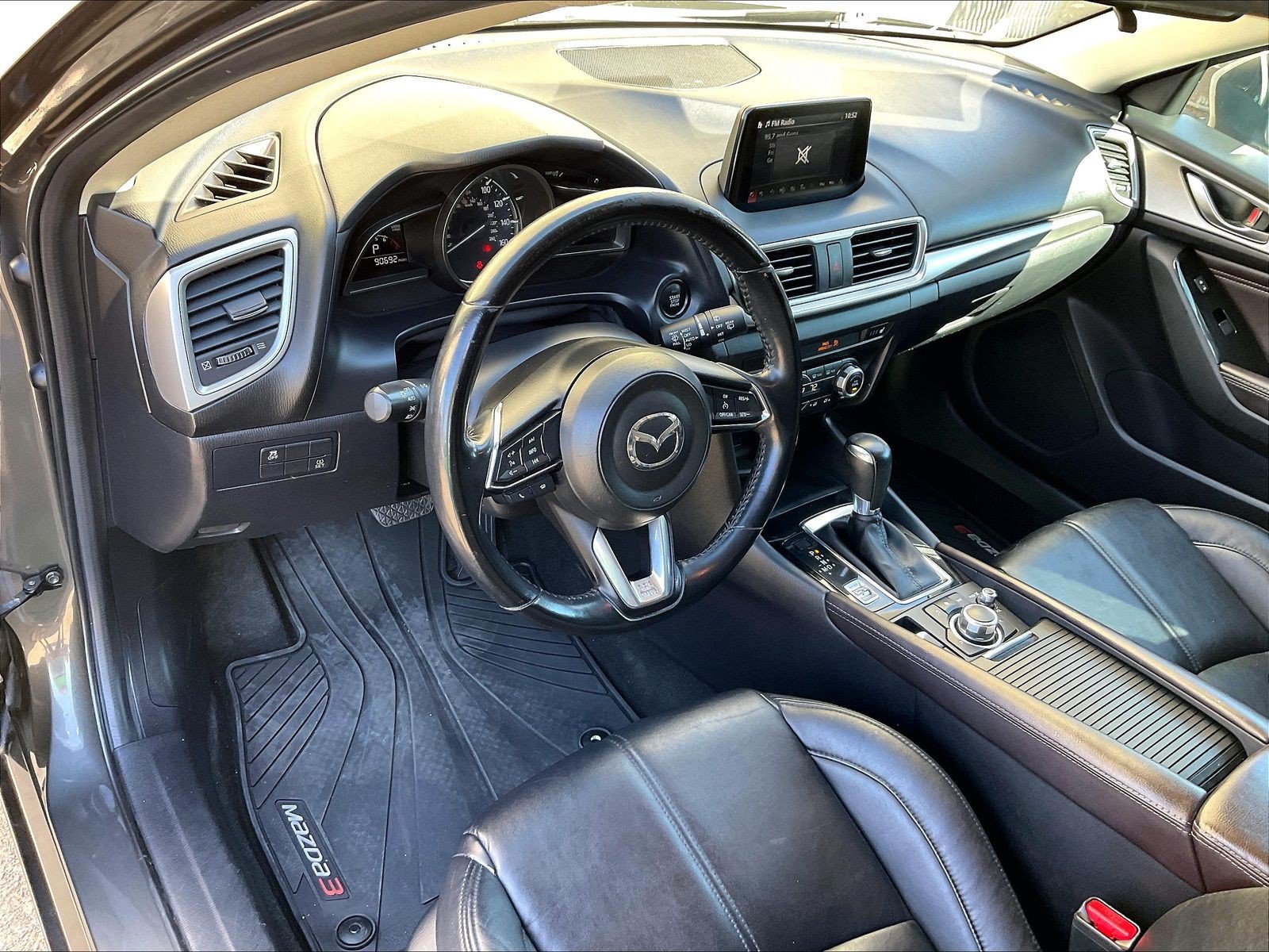 Used 2017 MAZDA MAZDA3 Touring FWD image 14