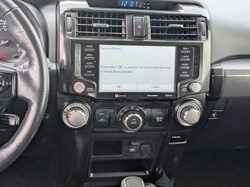 Used 2024 Toyota 4Runner TRD Off-Road Premium image 13