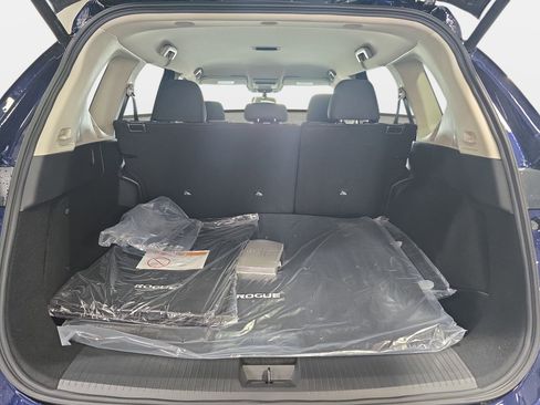 New 2026 Nissan Rogue SV w/ Cold Weather Package AWD/4WD image 12