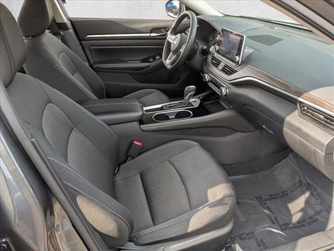 Used 2023 Nissan Altima 2.5 SV image 22