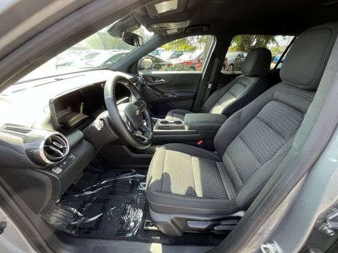 Used 2025 Chevrolet Equinox LT image 25