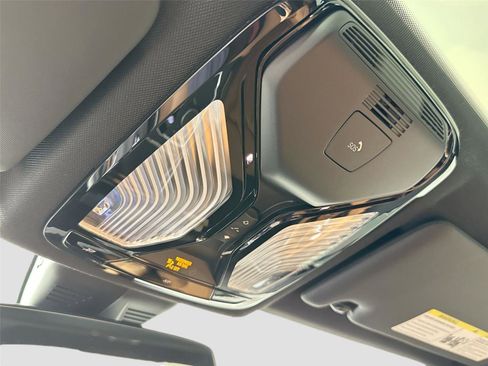 New 2025 BMW 330i Sedan w/ Premium Package RWD image 19
