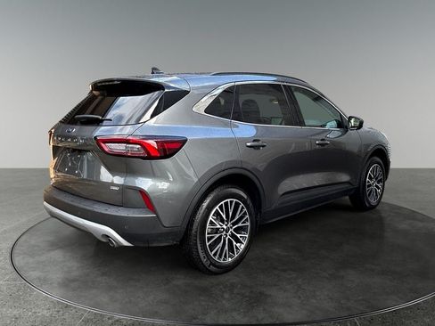 Used 2025 Ford Escape SE FWD image 9
