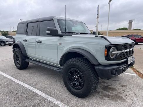 Used 2023 Ford Bronco Wildtrak image 1