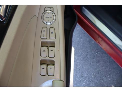 Used 2013 Hyundai Sonata Limited FWD image 10