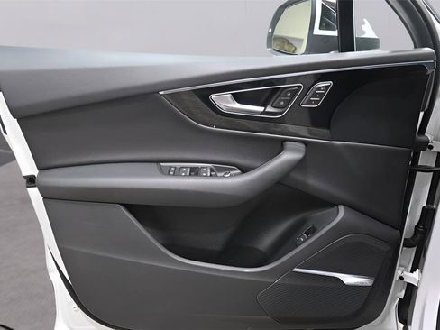 Used 2018 Audi Q7 3.0T Premium Plus w/ Premium Plus Package image 9