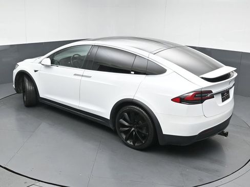Used 2020 Tesla Model X Long Range image 35