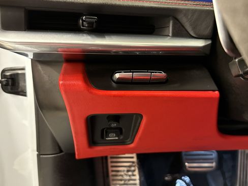 Used 2024 Chevrolet Corvette Stingray Premium Cpe w/ Z51 Performance Package image 10