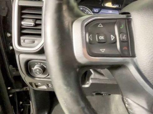 Used 2019 RAM 1500 Laramie AWD/4WD image 21