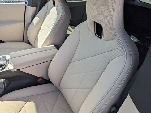 New 2026 BMW iX xDrive60 w/ Premium Package image 9