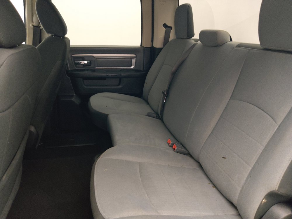Used 2021 RAM 1500 Classic SLT AWD/4WD image 18