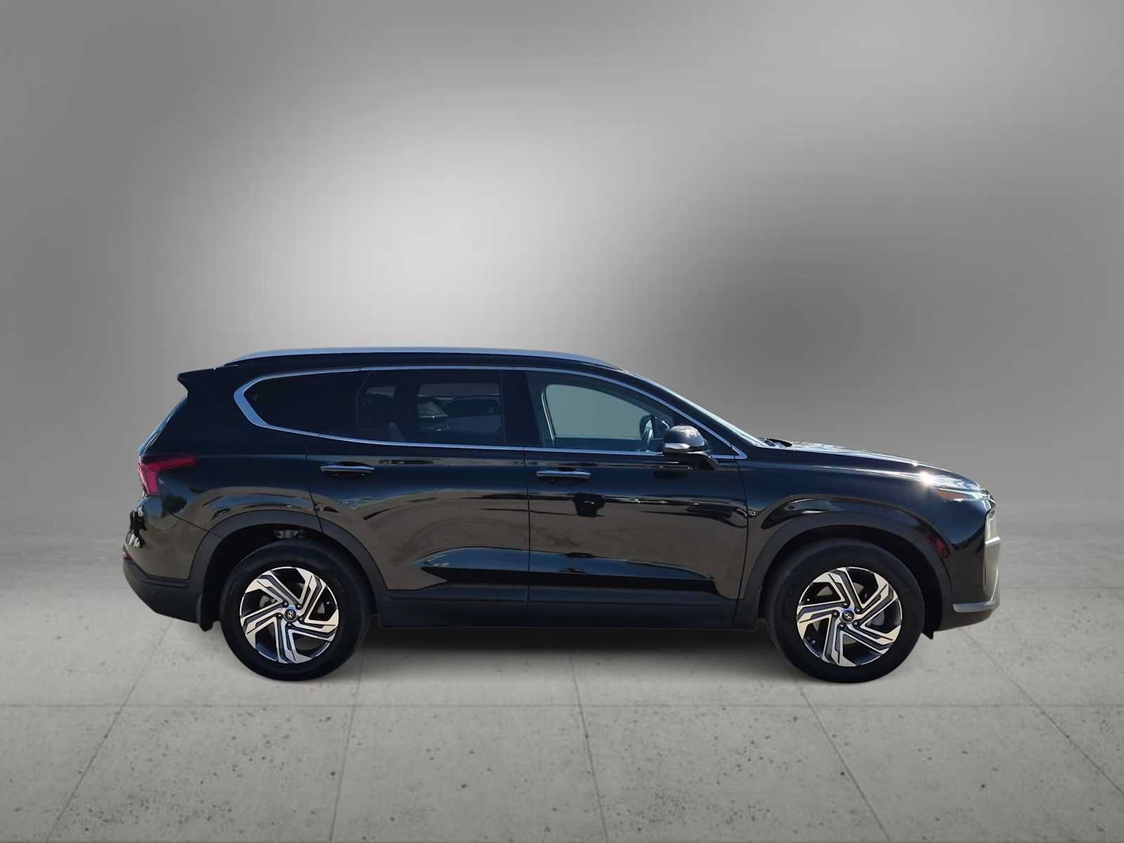Used 2023 Hyundai Santa Fe SEL FWD image 9